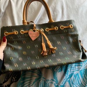 Vintage 1970s-80s Dooney and Bourke purse